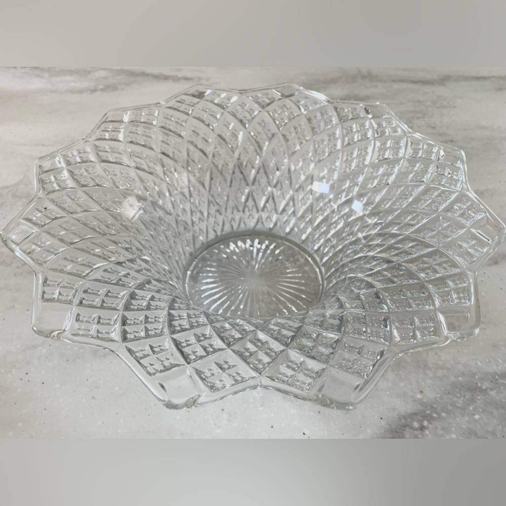 Etched Glass Bowl with beautiful flower rim shape